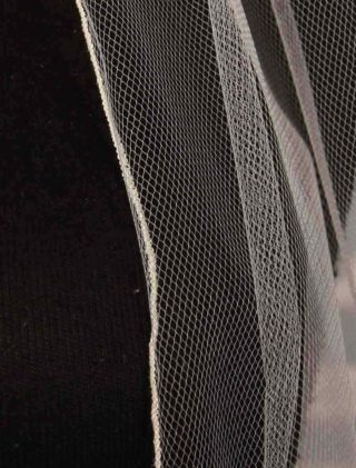 Your Dream Dress S42VL ivory fingertip veil pencil edge close-up