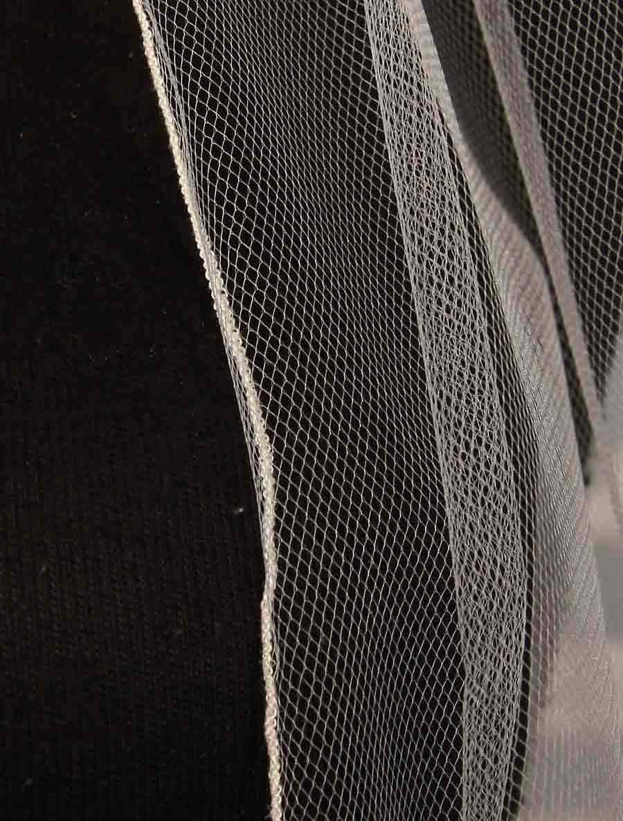 Your Dream Dress S42VL ivory fingertip veil pencil edge close-up