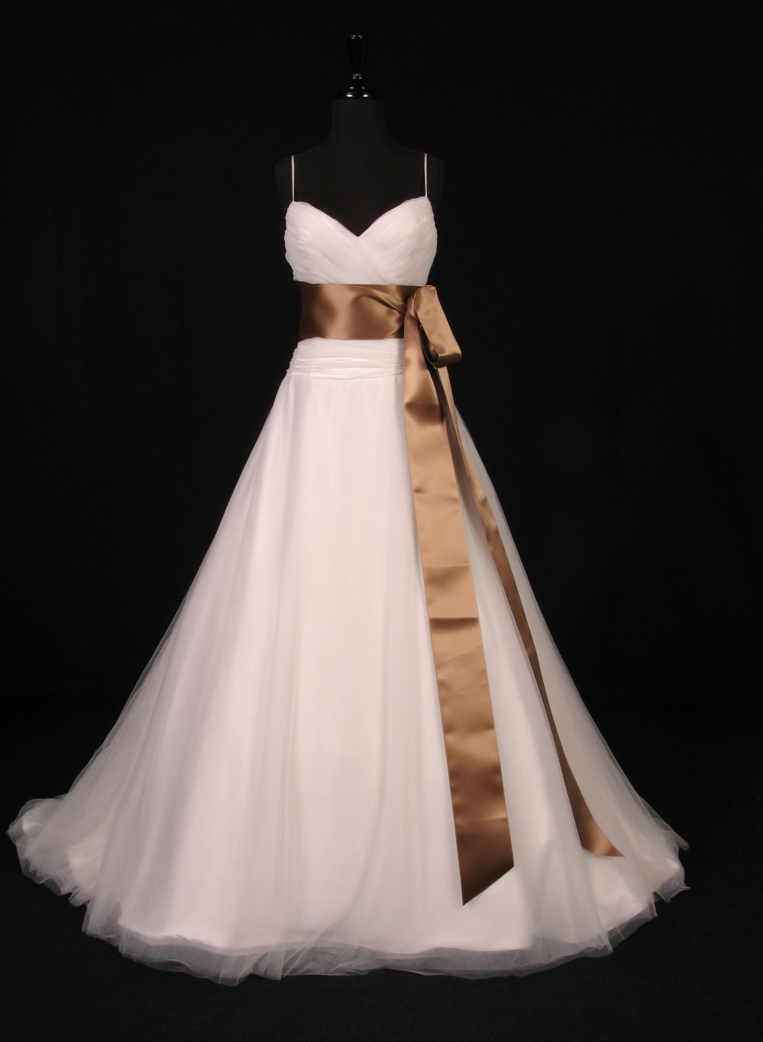Wedding dress with a sable satin ribbon sash