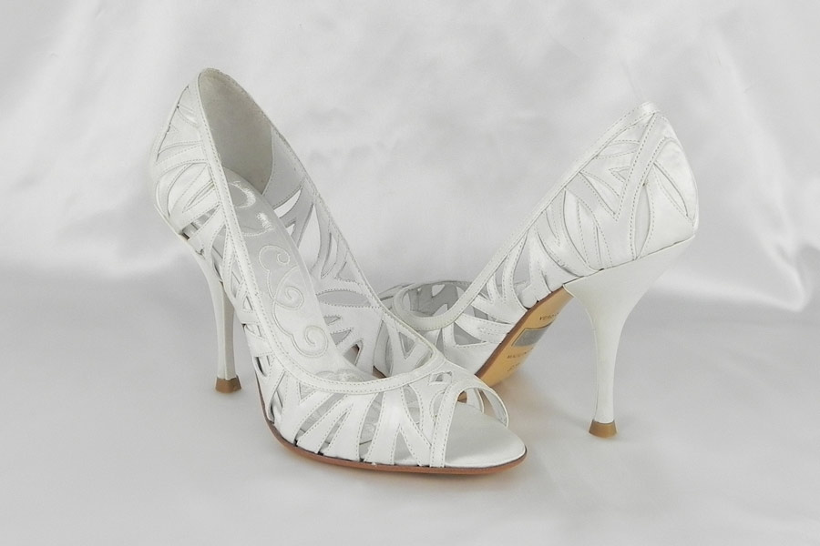 badgley mischka white bridal shoes