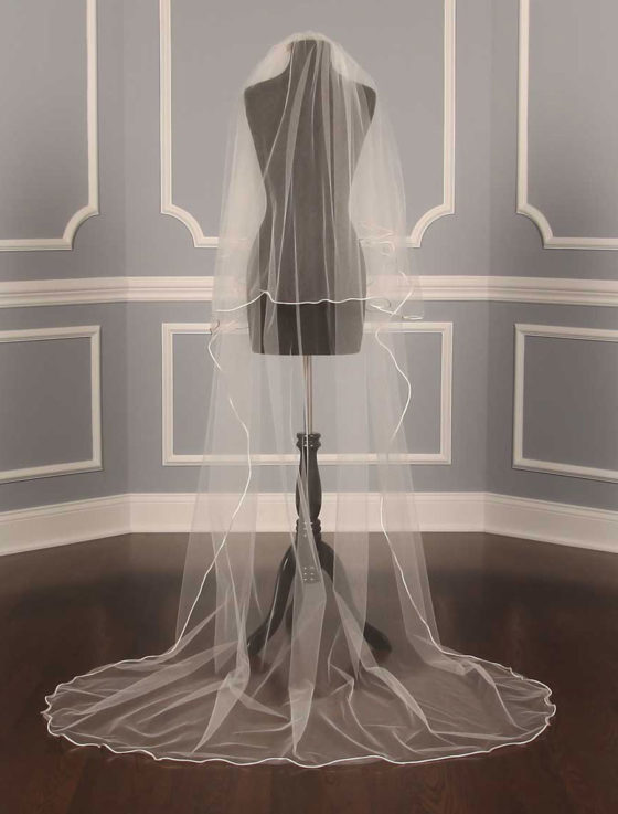 S202VL Ivory Bridal Veil
