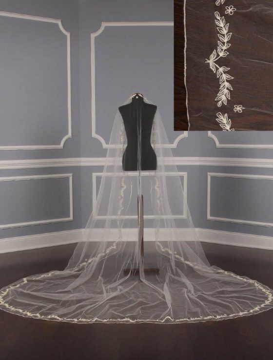 St.-Pucchi-M1138-2-Bridal-Veil