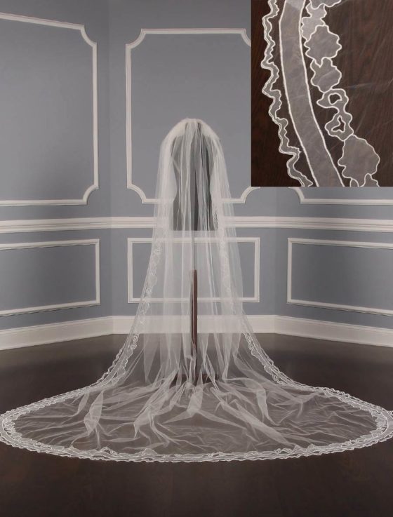 St.-Pucchi-M19522-Bridal-Veil
