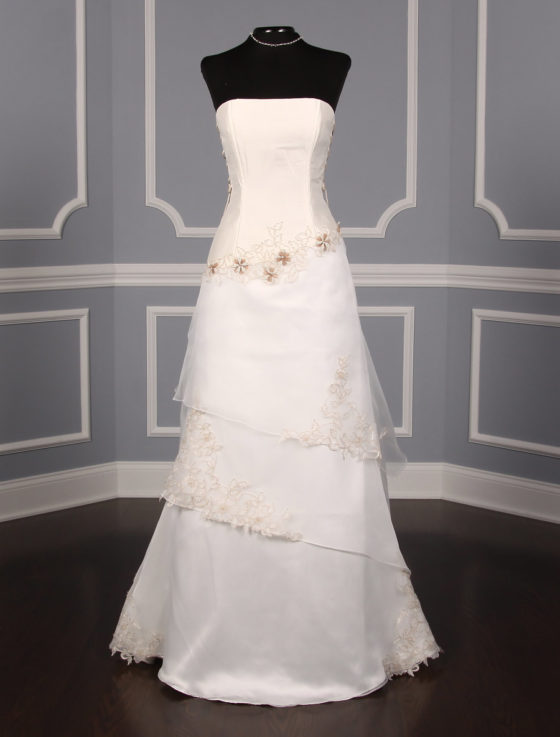 St. Pucchi Valencia Z134 Wedding Dress