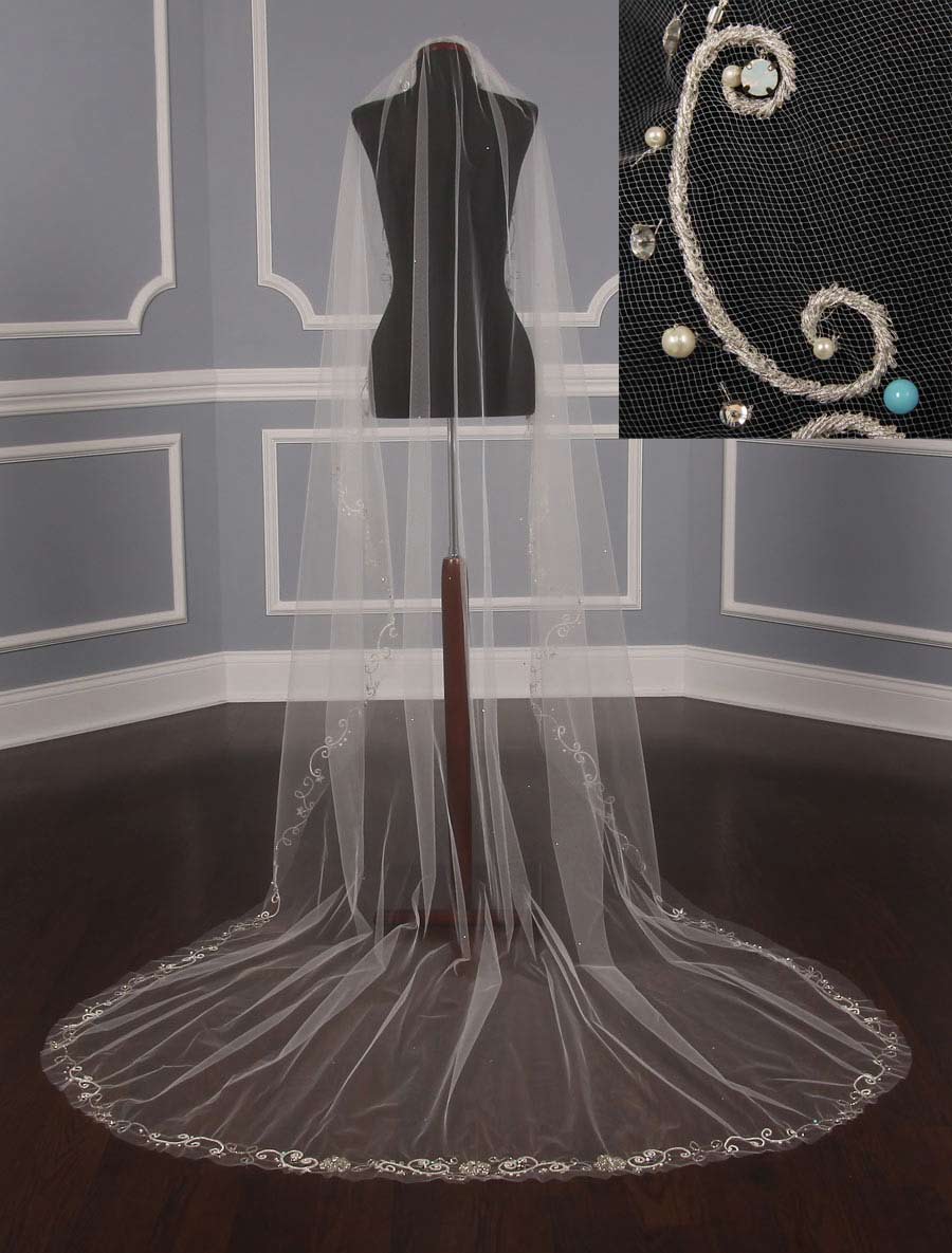Homa Bridal 800 BV bridal veil on a dress form