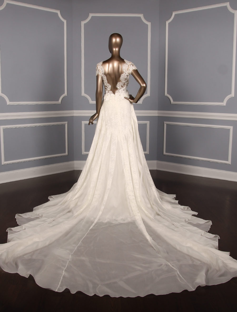 pronovias detachable train