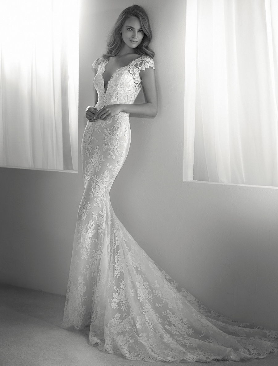 pronovias detachable train