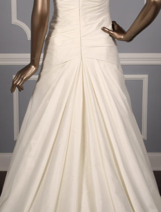 Pronovias Almata Wedding Dress Back Skirt Details